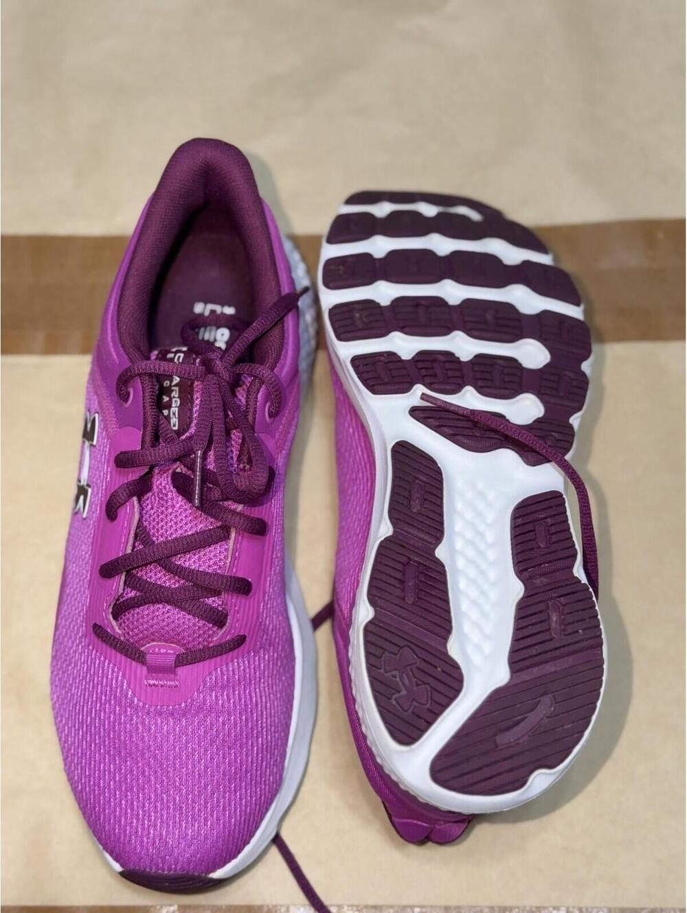 Size 9 US Women’s Under Armour Sneakers Women's Violet Purple Charged Escape. - Picture 3 of 6